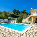 With Seaview Casa vacanze